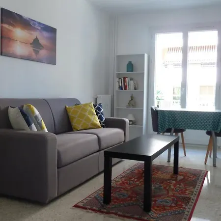 Antibes Centre Studio 27 M2 Renove Apartment Antibes
